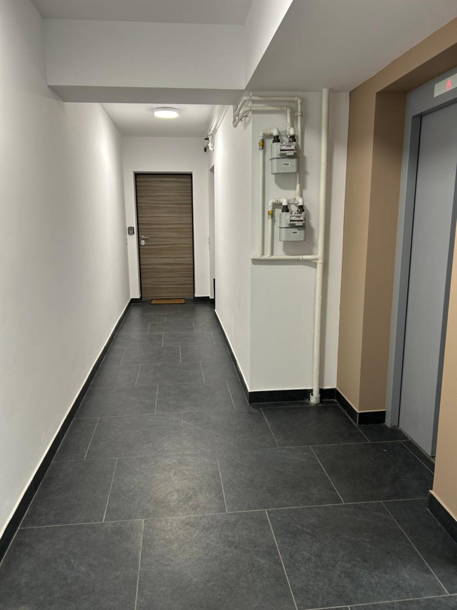 Apartament Raira ไกรโอวา ภายนอก รูปภาพ