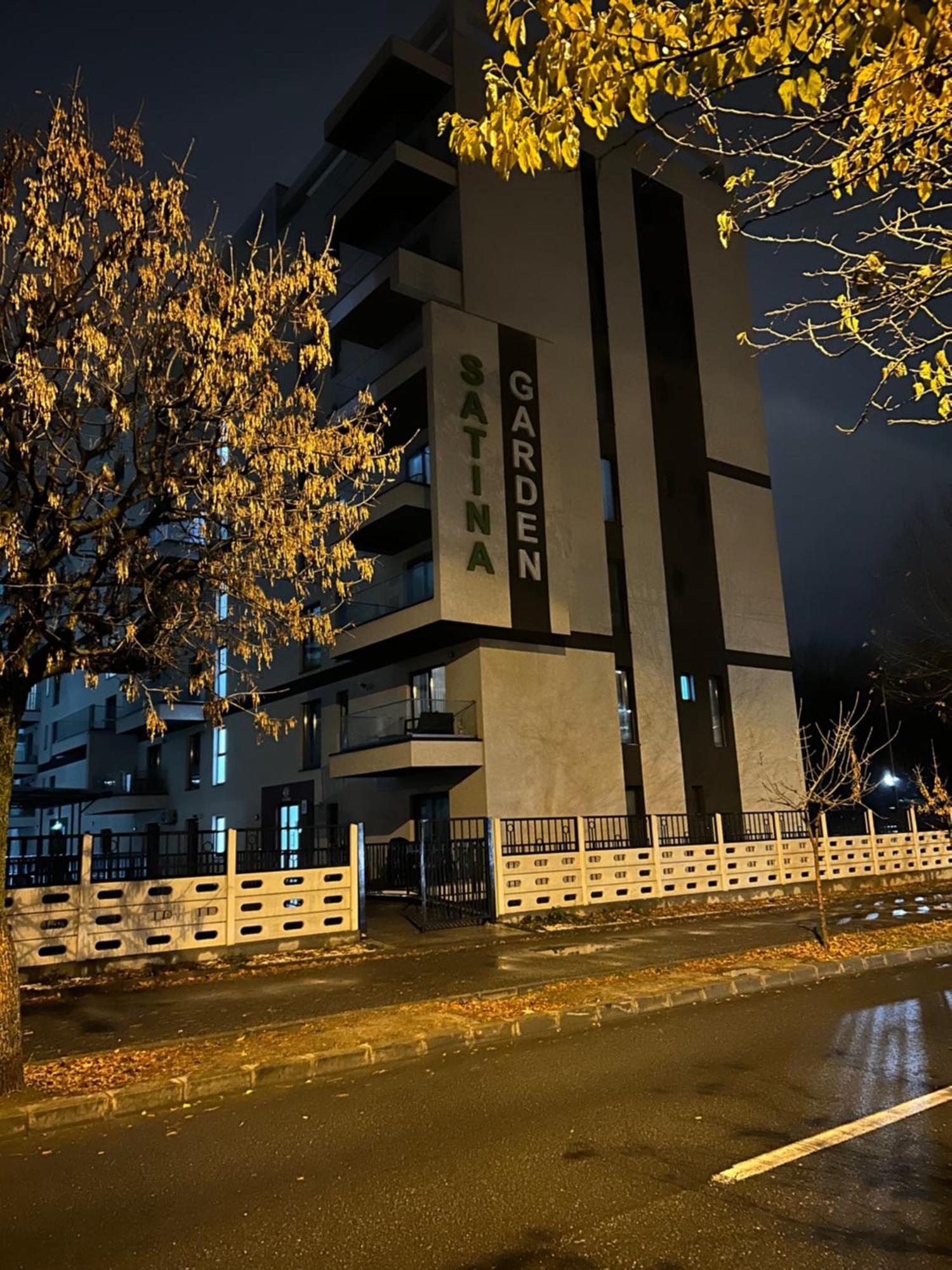 Apartament Raira ไกรโอวา ภายนอก รูปภาพ
